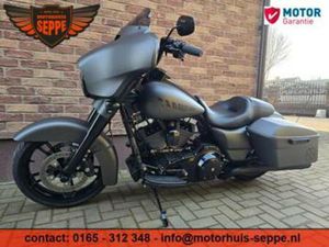 HARLEY-DAVIDSON STREET GLIDE SPECIAL FLHXS (BJ 2014) 0 HRS — MOTOREN | HARLEY-DAVIDSON — MARKTPLAATS