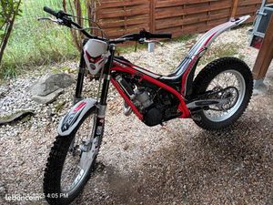 GASGAS TXT PRO 250 CM3■MOTO TRIAL EN TRÈS BONNE ÉTAT UTILISÉ UNIQUEMENT POUR DES BALADES .■PRIX A DÉBAT