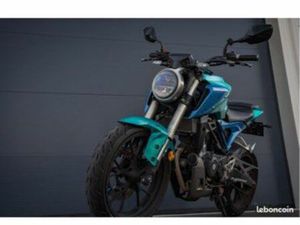 VENTE HONDA CB125R 2020