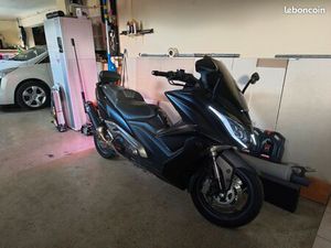 KYMCO AK550