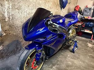 YAMAHA R1 PISTE