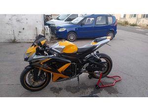 SUZUKI GSXR К8 →