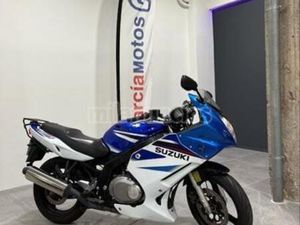SUZUKI - GS 500F