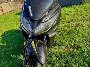 KAWASAKI J125 – 2018 – 7 772 KM – VARIATEUR MALOSSI – 1 800