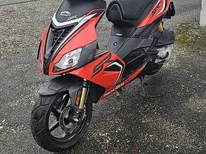 APRILIA SR 50 ( 2016 JAHRGANG ) AB MFK ( 11.000KM ) CANTON LUCERNE -