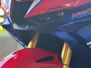 1000 RR-R SP