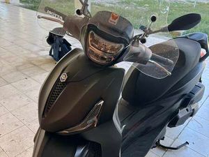 PIAGGIO BEVERLY 400 DEEP BLACK NERO