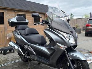 ② HONDA SILVERWING 400 CC