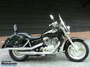 ② HONDA VT 1100C2 SHADOW ACE