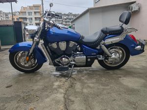 HONDA VTX 1800 →