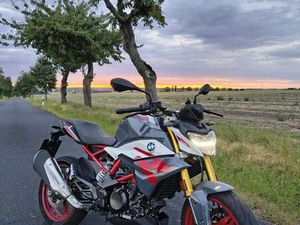 BMW G 310 R
