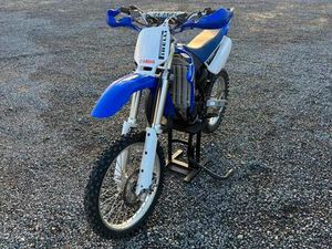 ② YAMAHA YZ 85