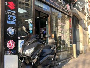 YAMAHA XMAX ABS ÉDITION MOMO DESIGN