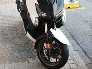 YAMAHA - XMAX 125