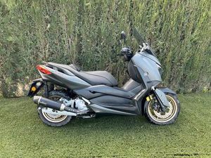 YAMAHA - XMAX TECH MAX