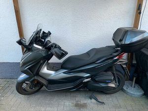 HONDA FORZA 350 2024 MIT GRIFFHEIZUNG - 19.000KM