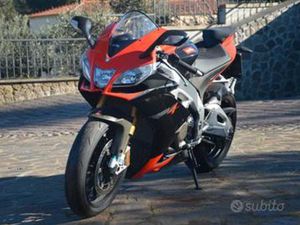 APRILIA RSV4 FACTORY MAX BIAGGI
