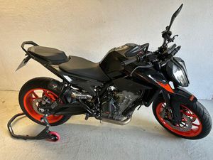 KTM DUKE 790