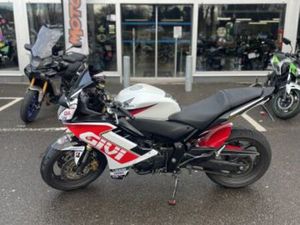 HONDA CBR 600 F 2011 600 CM3 | MOTO SPORTIVE | 42 077 KM | BLANC | 59240 DUNKERQUE