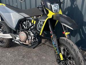 HUSQVARNA 701 SUPERMOTARD