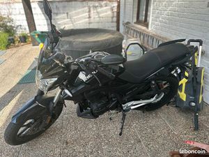 RIEJU 125 STRADA 2018 – 6 871 KM – TRÈS BON ÉTAT – AUCUN FRAIS À PRÉVOIR