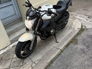 MOTO YAMAHA XJ6