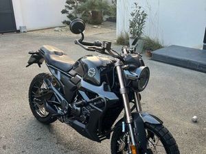 ZONTES SCRAMBLER 125