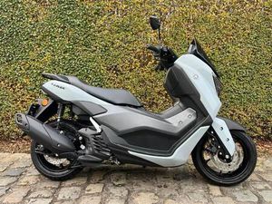 ② YAMAHA NMAX TECH MAX 2025 255 KM !