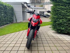 DUCATI HYPERMOTARD 950