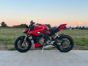 DUCATI STREETFIGHTER V4S
