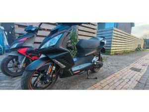 PEUGEOT SPEEDFIGHT 3 DARKSIDE 2014 9000 KM — SCOOTERS | PEUGEOT — MARKTPLAATS