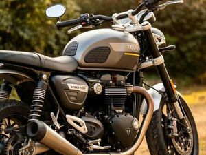 TRIUMPH SPEED TWIN 1200 - 7800