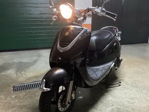 YAMAHA VITY 125 ( BASTANTE ECONOMICA E FIÁVEL )