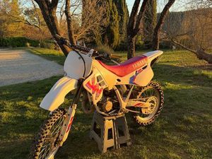 125 YZ