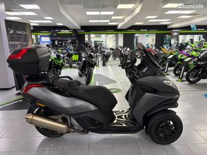 PEUGEOT METROPOLIS 400