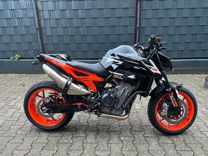 KTM 890 DUKE