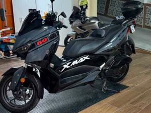 YAMAHA - XMAX