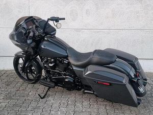 HARLEY DAVIDSON ROAD GLIDE 114CUI 5.455KM! GUNSHIP GRAY STREET