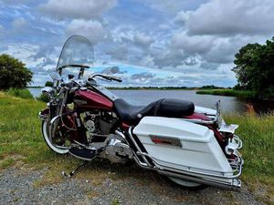 HARLEY-DAVIDSON ROAD KING CLASSIC