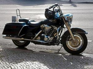 HARLEY DAVIDSON ROAD KING