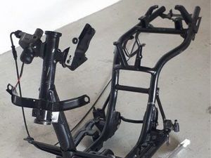 YAMAHA : CADRE ET BAS MOTEUR BW’S BWS SPIRIT BOOSTER ORIGINAL - 50CM3 / 2010 / 1000 KM