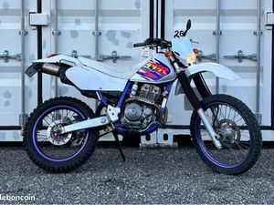 YAMAHA 250 TTR