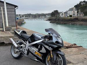 GSXR 1000 K1 (TRÈS BON ÉTAT)