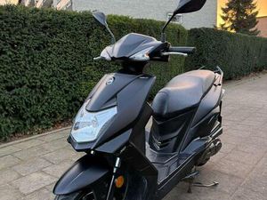 ② SYM ORBIT 3 A-KLASSE TOPSTAAT