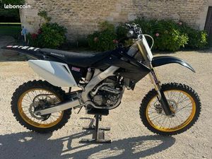 250 CRF 2009 BLACK ÉDITION