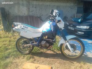 SUZUKI DR 600