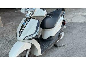 VENDO PIAGGIO LIBERTY 125 ABS (2017 - 20) USATA A TRIESTE (CODICE 9906785) - MOTO.IT