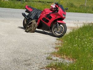 RF600R MOTA . PERFEITO FUNCIONAMENTO. E TEM 47000 KMS RODADOS IGREJINHA