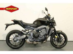 YAMAHA MT-09 ZWART