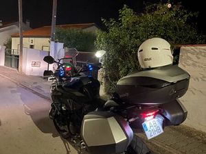 BENELLI TRK 502 X VENDA URGENTE OEIRAS E SÃO JULIÃO DA BARRA, PAÇO DE ARCOS E CAXIAS